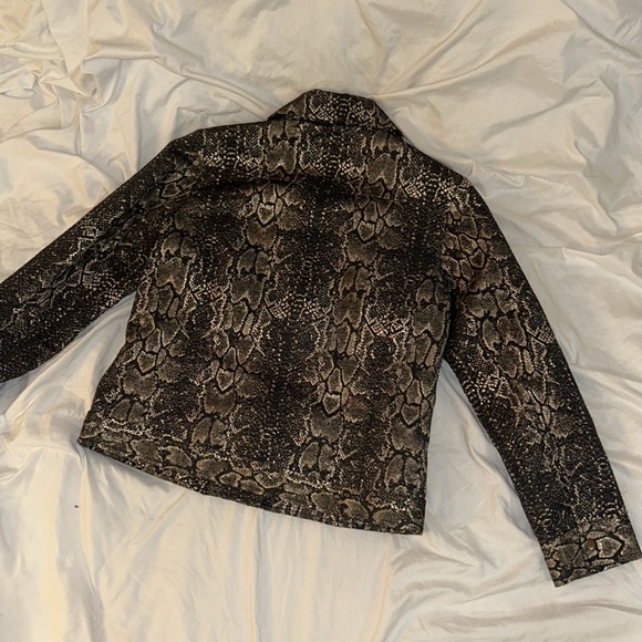 Faux snakeskin fabric motorcycle jacket with zippers from Chico’s - Picture 4 of 4